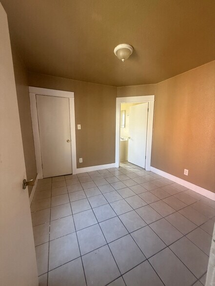 Building Photo - 6138 Malabar St