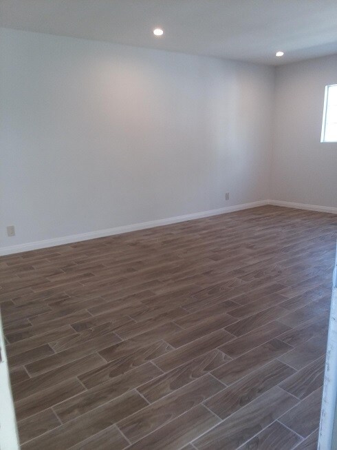 Building Photo - 641 Hardin Dr