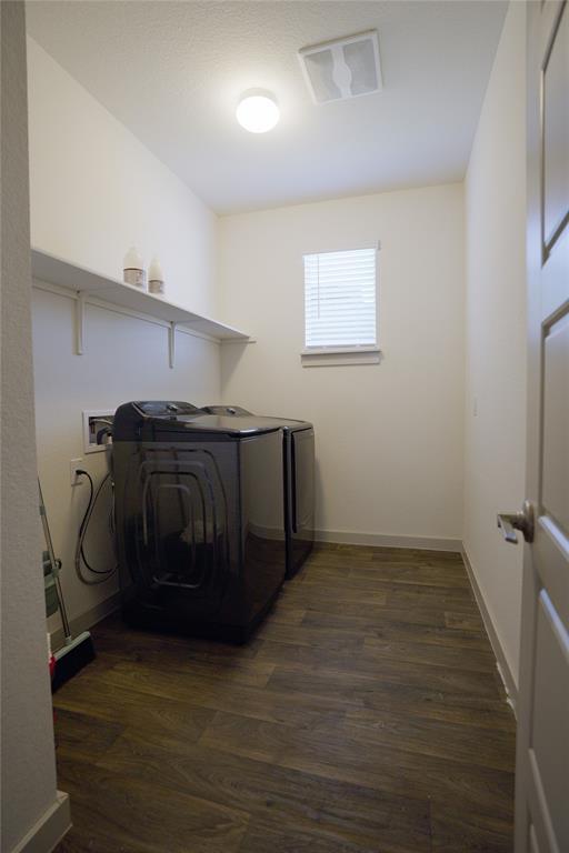 Building Photo - 4605 Tully Dr