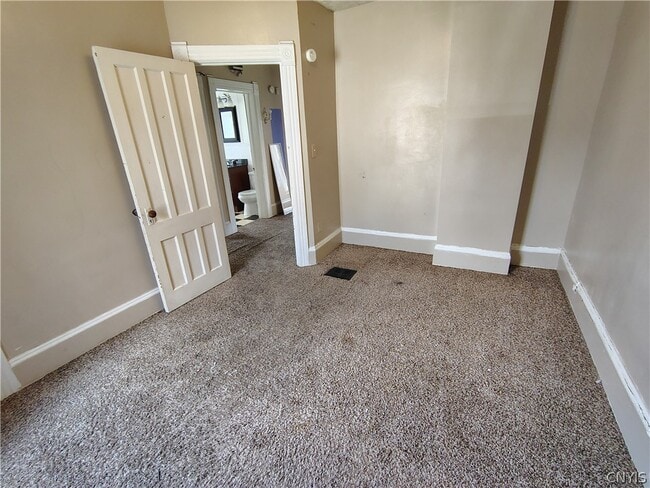 Building Photo - 2331 Midland Ave