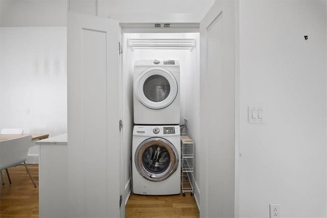 Building Photo - 655 McGruder St NE