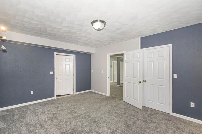 Building Photo - 1075 New Village Dr NW