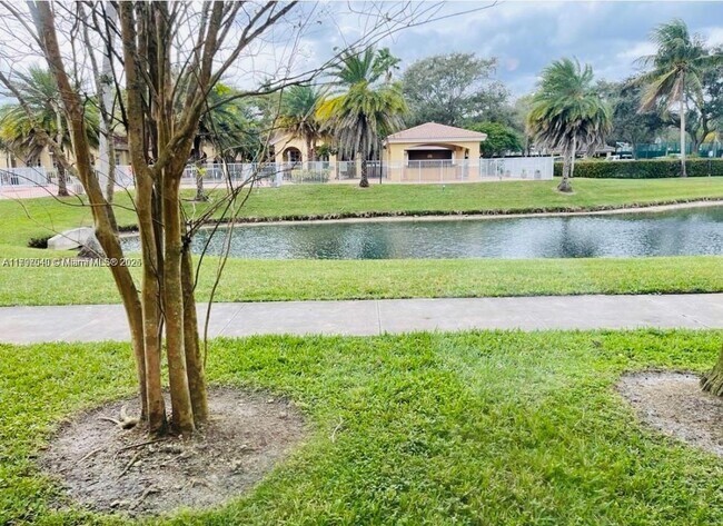Building Photo - 2600 S University Dr