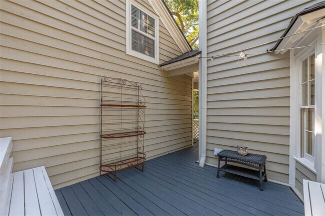 Building Photo - 112 Rosemont St