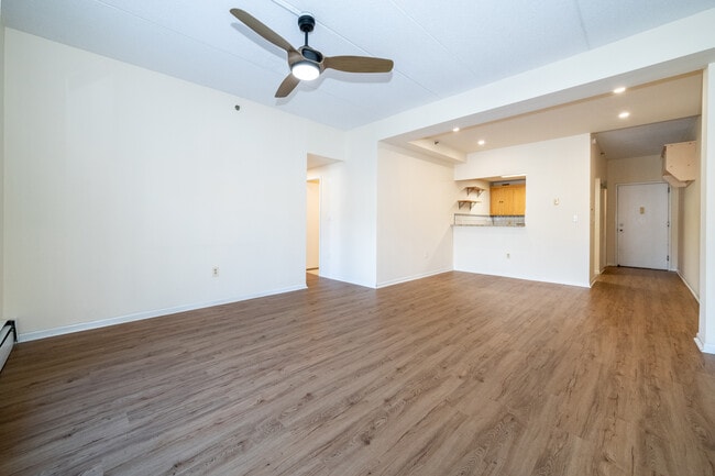 Building Photo - 123 Mamaroneck Ave