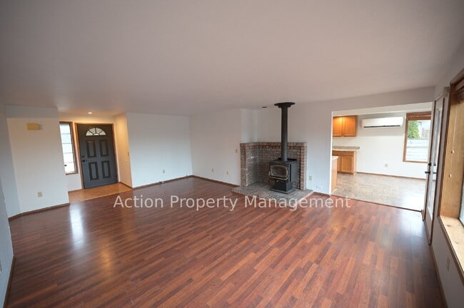 Building Photo - 2+ bed 2 bath home in Dungeness Heights, Sequim