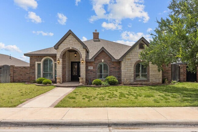 Primary Photo - 2801 Savoy Pl