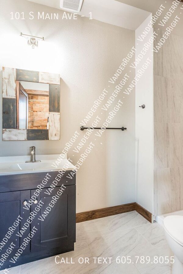 Building Photo - 101 S Main Ave