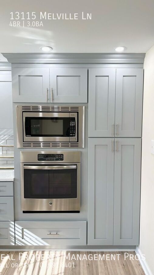 Building Photo - 13115 Melville Ln