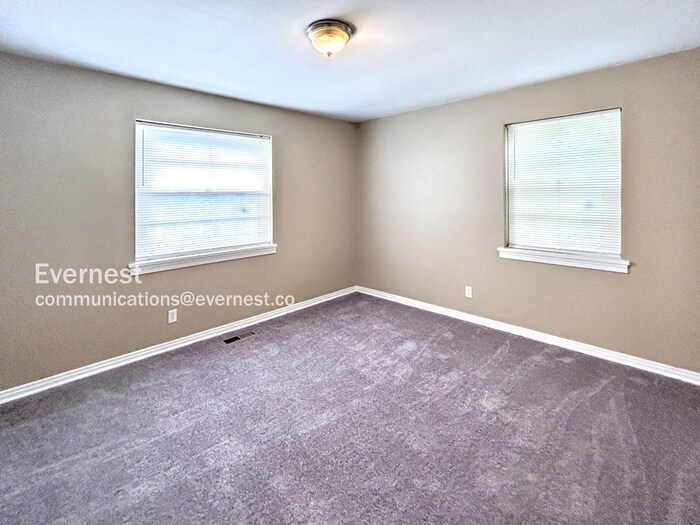 Building Photo - 824 45th St Ensley