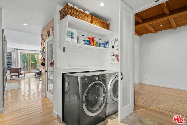 Building Photo - 420 Alta Ave