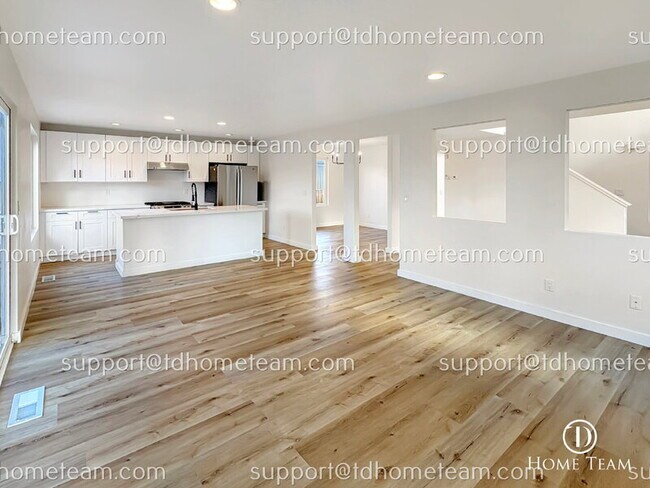 Building Photo - 4743 25th Ave SW