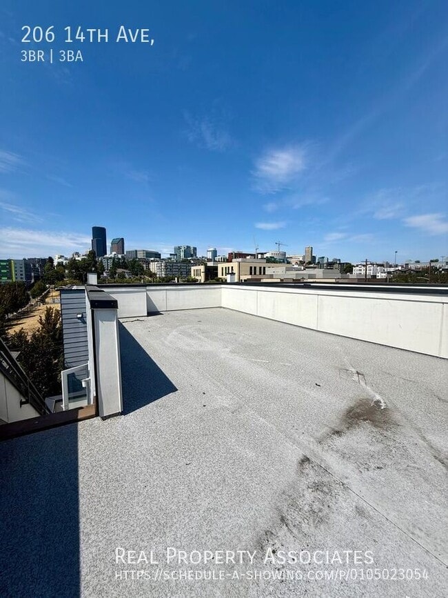 Building Photo - 206 14th Ave