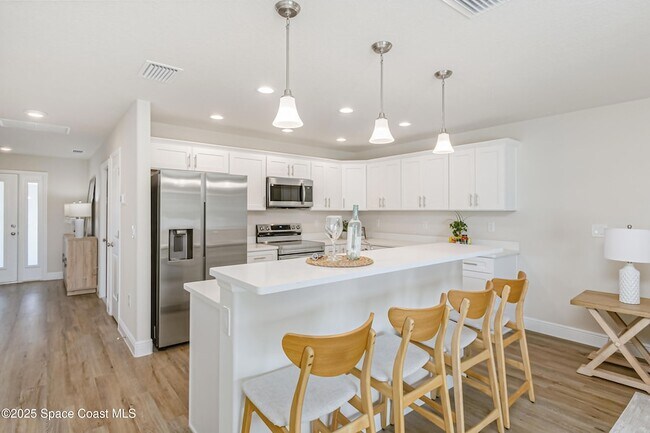 Building Photo - 177 Hidden Woods Pl