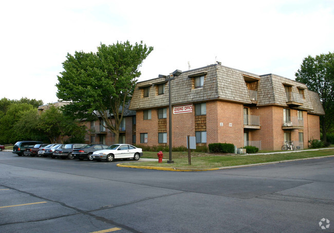 Primary Photo - Buena Vista Apartments & Townhomes