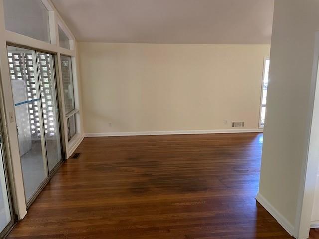 Building Photo - 6840 Sunny Brook Ln NE