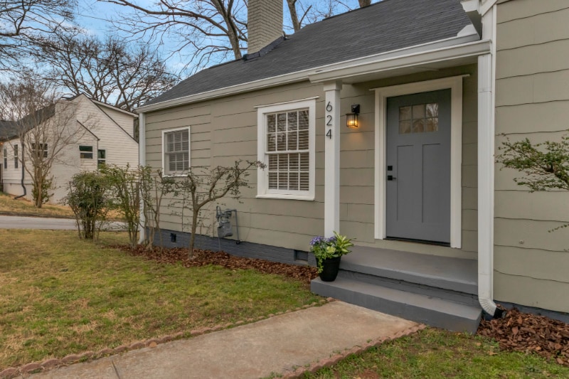 Building Photo - 624 Stokeswood Ave SE