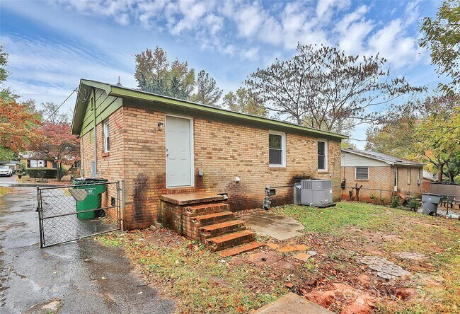 Building Photo - 518 Echodale Dr