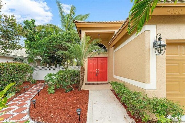 Building Photo - 4030 Laurelwood Ln