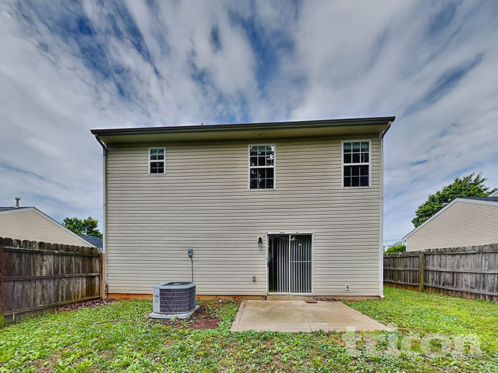 Building Photo - 1024 Crowders Woods Dr