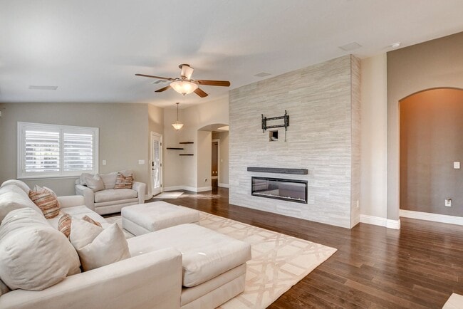 Building Photo - Stunning Aliante Single-Story with Casita ...