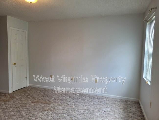 Building Photo - 3751 Summerlee Rd