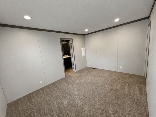 Building Photo - 128 Texas