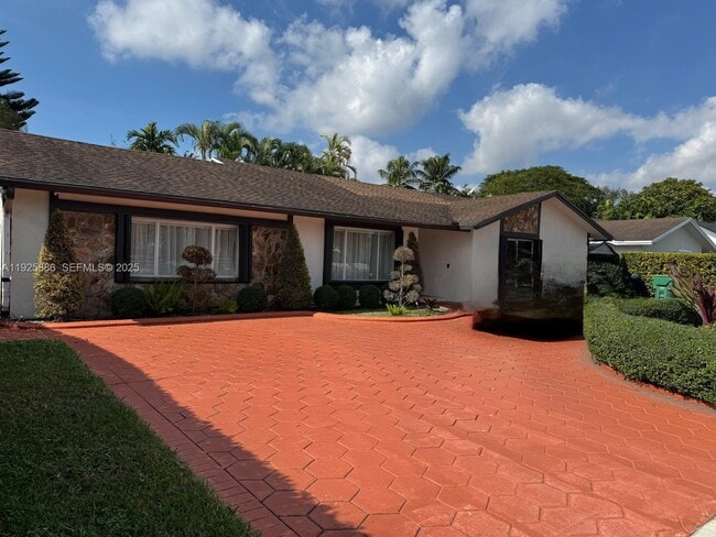 Building Photo - 9412 SW 127th Ave