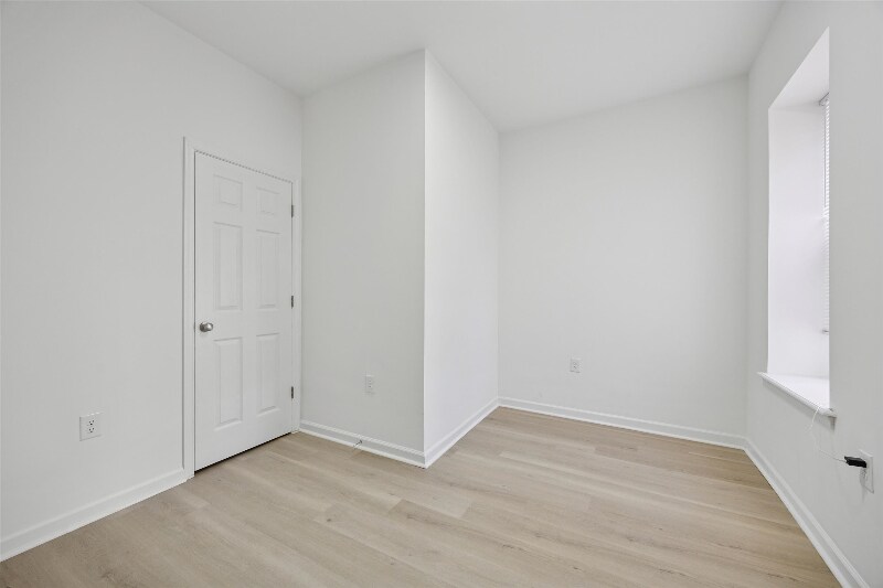 Building Photo - 1742 Edgley St