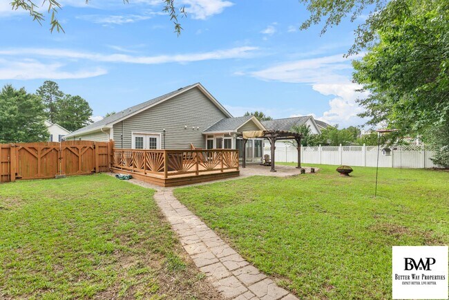 Building Photo - 824 White Fawn Dr