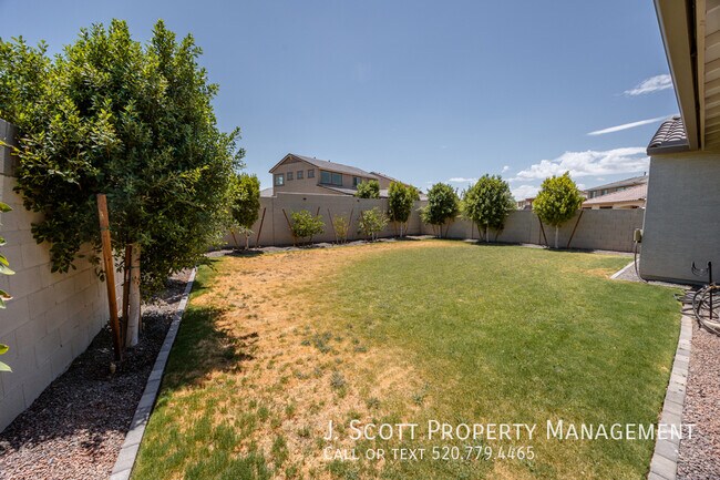 Building Photo - 5839 N 88th Ln