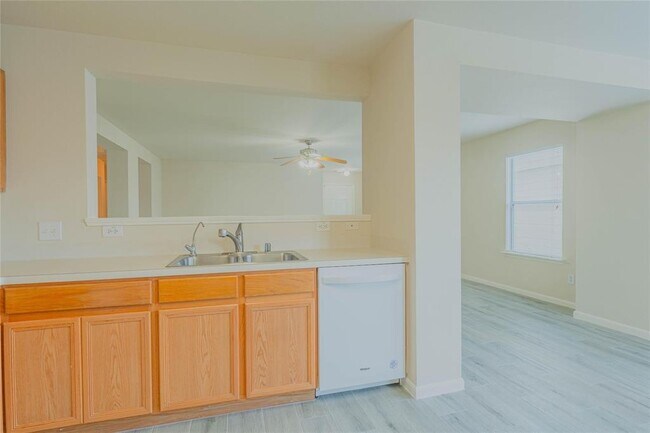 Building Photo - 21210 Pinewalk Brook Ln