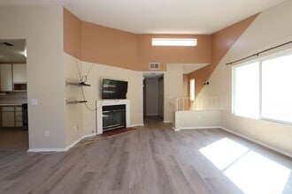 Building Photo - **24210 Sylvan Glen Rd #F Diamond Bar** 2 bedroom 2 bath Townhouse !!