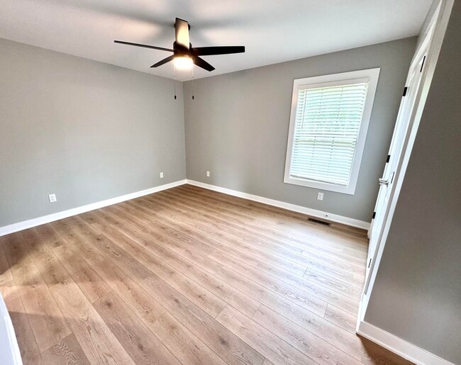 Building Photo - 1617 KY-1247
