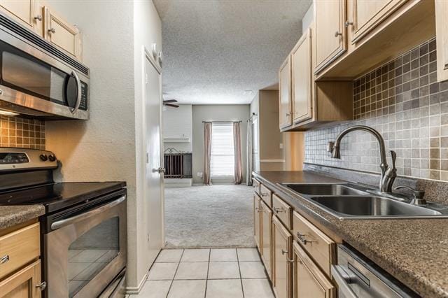 Building Photo - 809 Waverly Dr