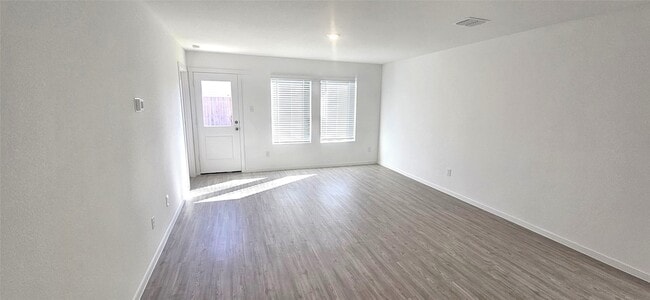 Building Photo - 1612 Cattle Dr Ln