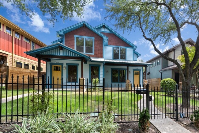 Primary Photo - 718 Harris Ave