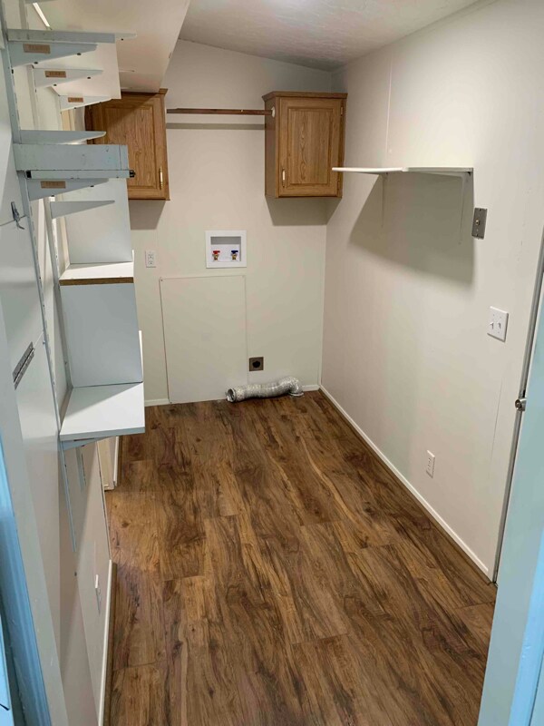 Building Photo - 1341 Rhoda Ln