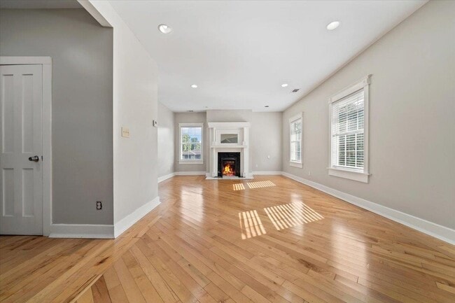 Building Photo - 196 N McNeil St