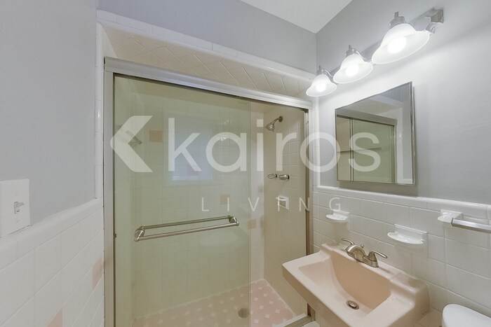 Building Photo - 3806 Marie Cook Dr