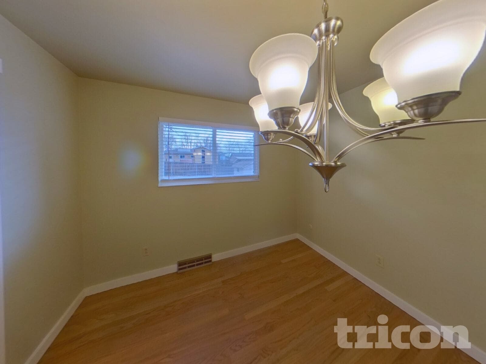 Building Photo - 1915 Berkshire Ln