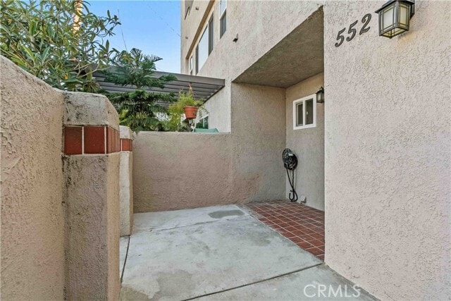 Building Photo - 552 Hahn Ave