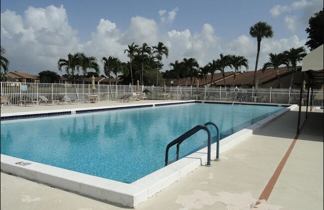 Building Photo - 802 Sky Pine Way