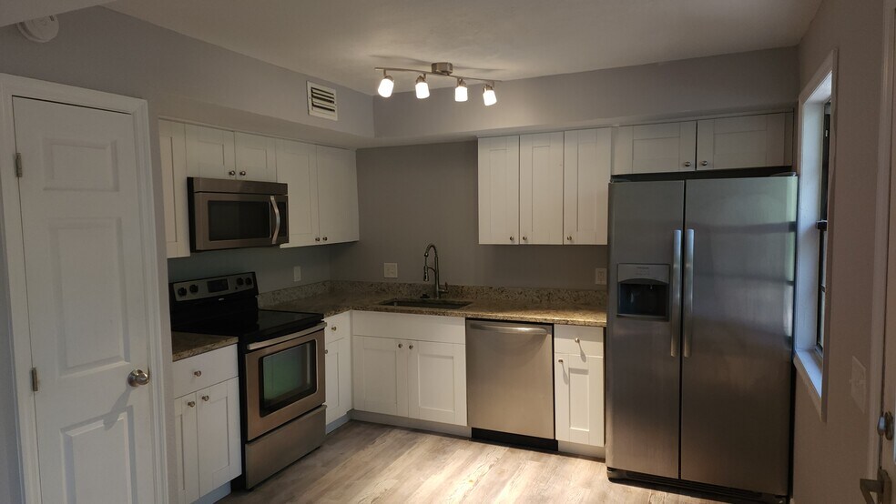 Building Photo - 2603 Fiddlestick Cir