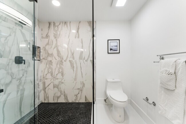 Building Photo - 403 Sea Oats Dr
