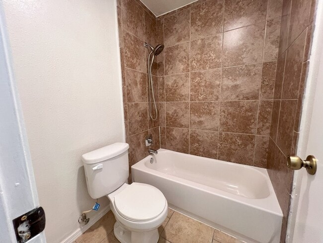 Building Photo - Charming 3-Bedroom Home for Rent in Harker...