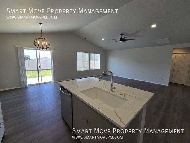 Building Photo - 1357 W Bass River Dr