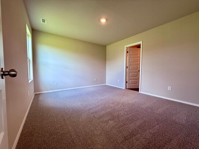 Building Photo - ***2508 E. Jan Street***