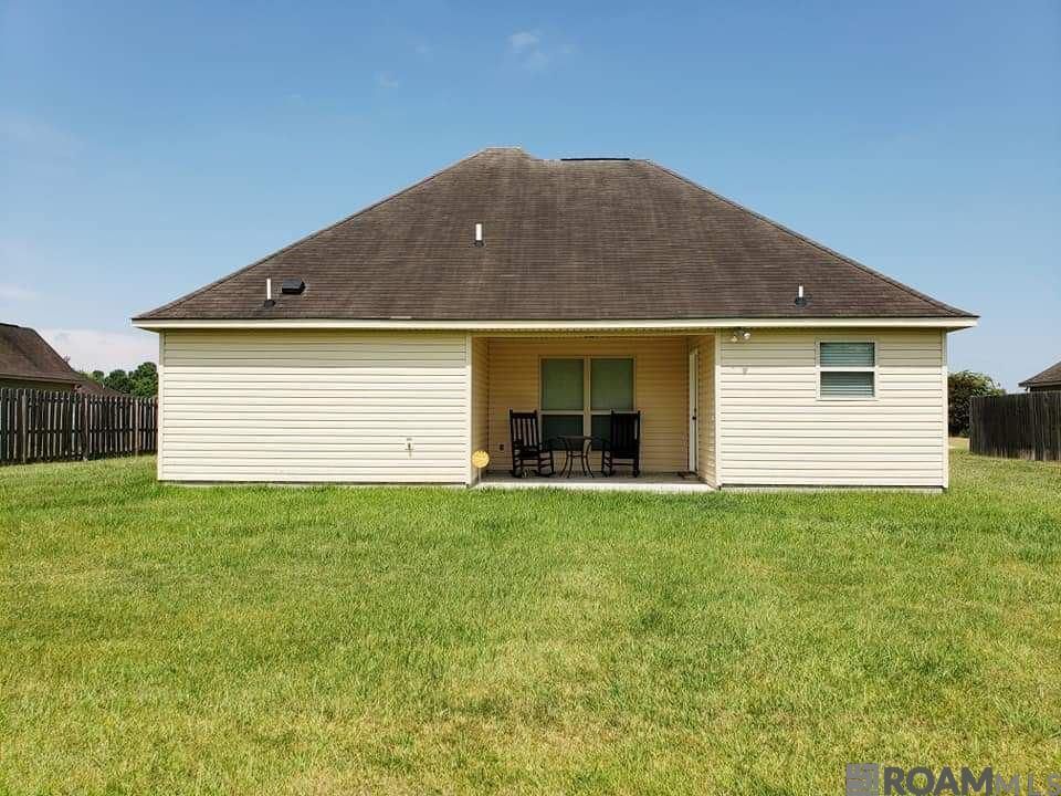 Building Photo - 14364 Summerset Dr