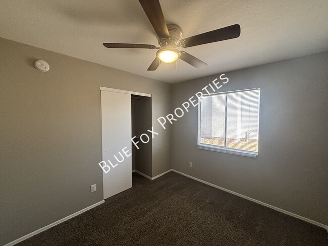 Building Photo - 9825 N Camino Vado